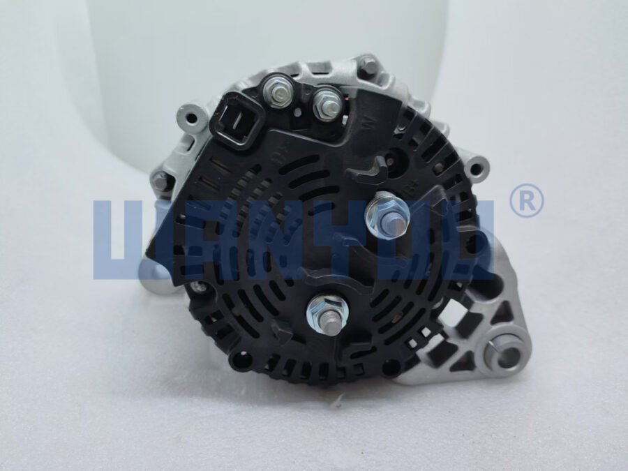 Applicable to Dongfeng Tianjin engine series 3701010-E4201 alternator 28V 70A - Image 4