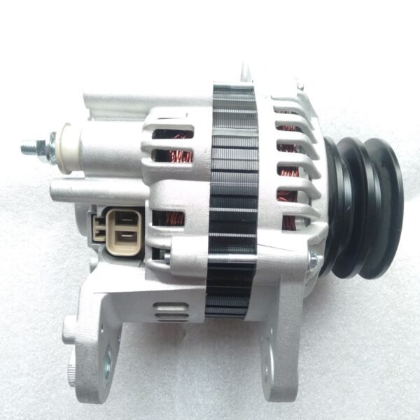 Supply excavator 37300-93501,37300-93500,AA270348,HD270,D6AC,D6AV HD270AC generator 24V