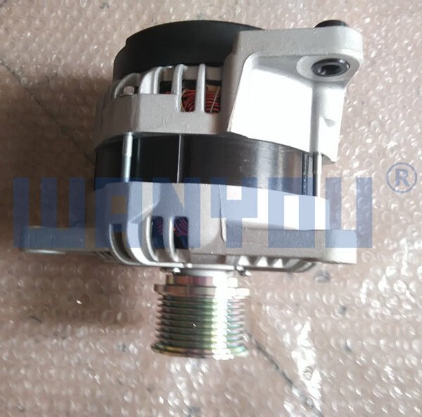 Alternator 10001100265,370100684,301N22253Z,4935821,4984043,5267512,C4935821,AVI136A101,1-3520-25W,70A Cummins Generator