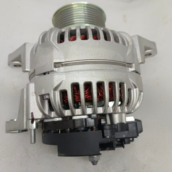 Applicable to National VI engine Tianlong Longqing 3701010-E9300 Bosch generator 0124655692