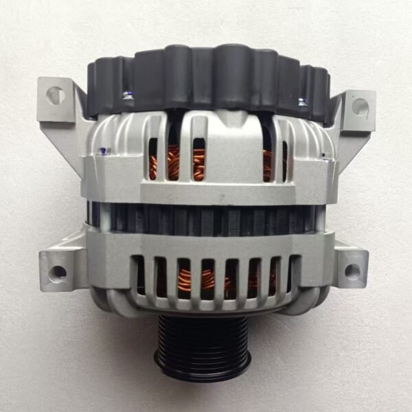 Applicable to CUMMINS DCEC Dongfeng Cummins 4365704 generator 28V 150A charger