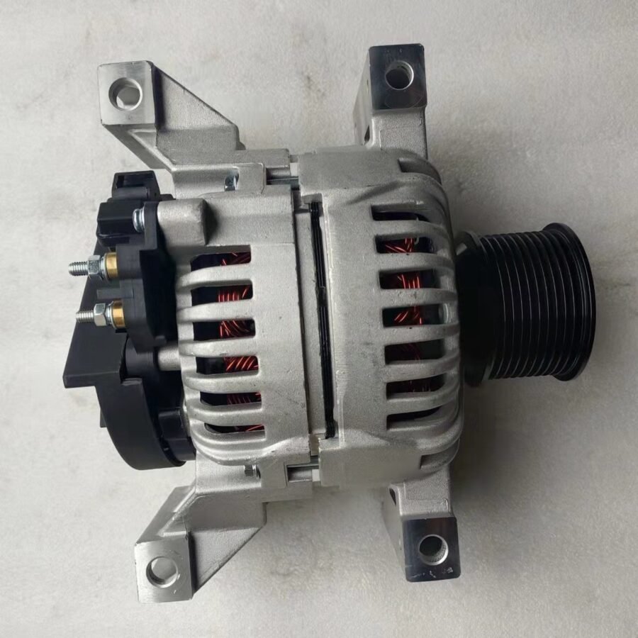 Applicable to CUMMINS DCEC Dongfeng Cummins C5465927 generator 28V 80A charger