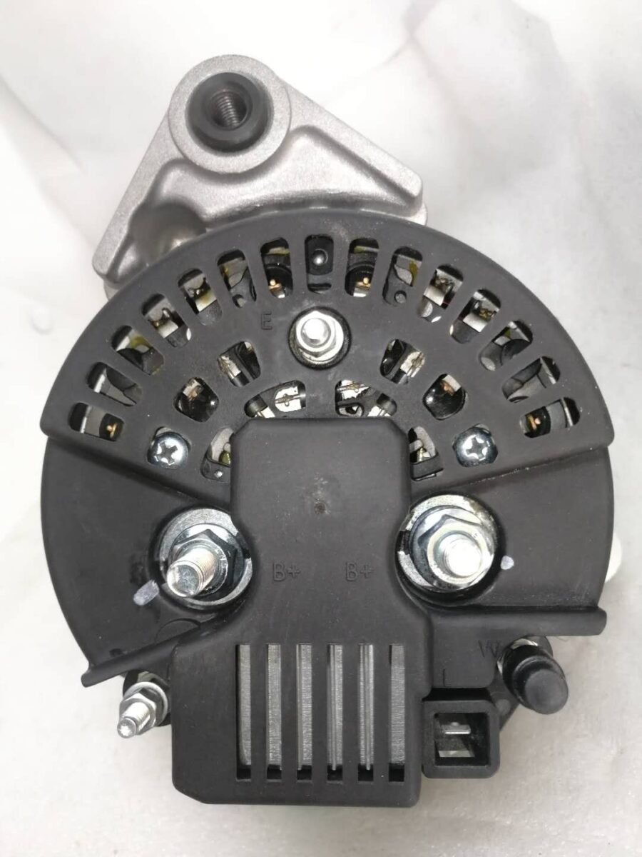 Original DCEC Dongfeng Cummins 5316033 Dongfeng Electric JFZ2720A AC generator 28V 70A - Image 4