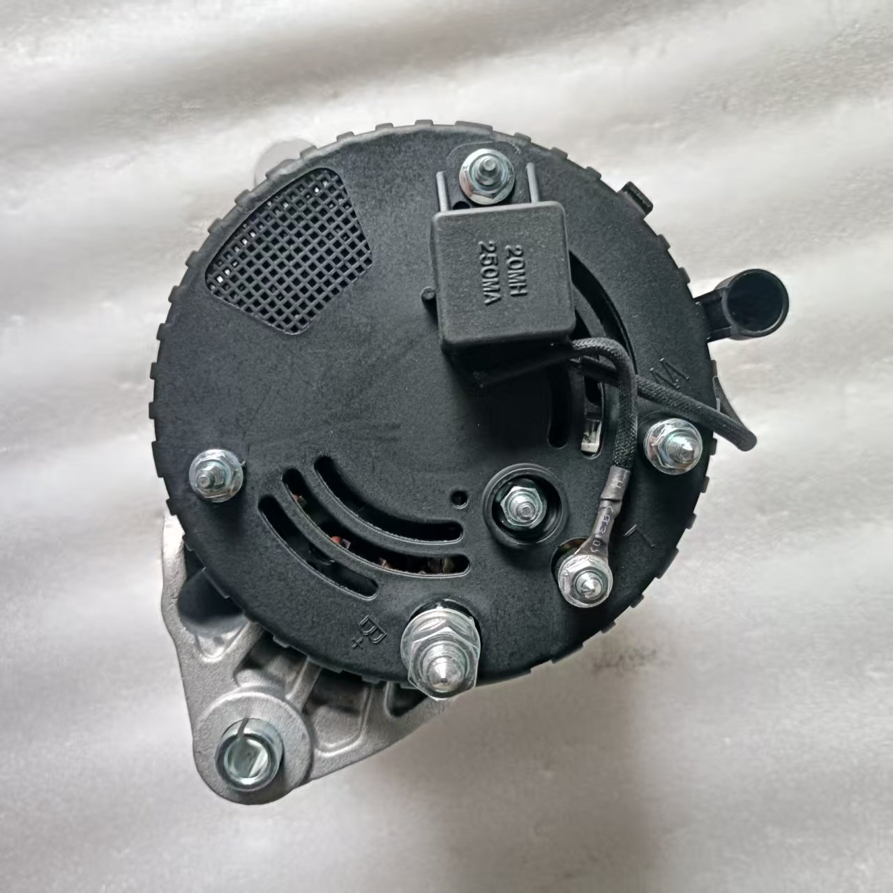Supplying the Mahle (Letrika, Iskra) MG15 14V 100A alternator 11.203.042 AAK5326 - Image 3